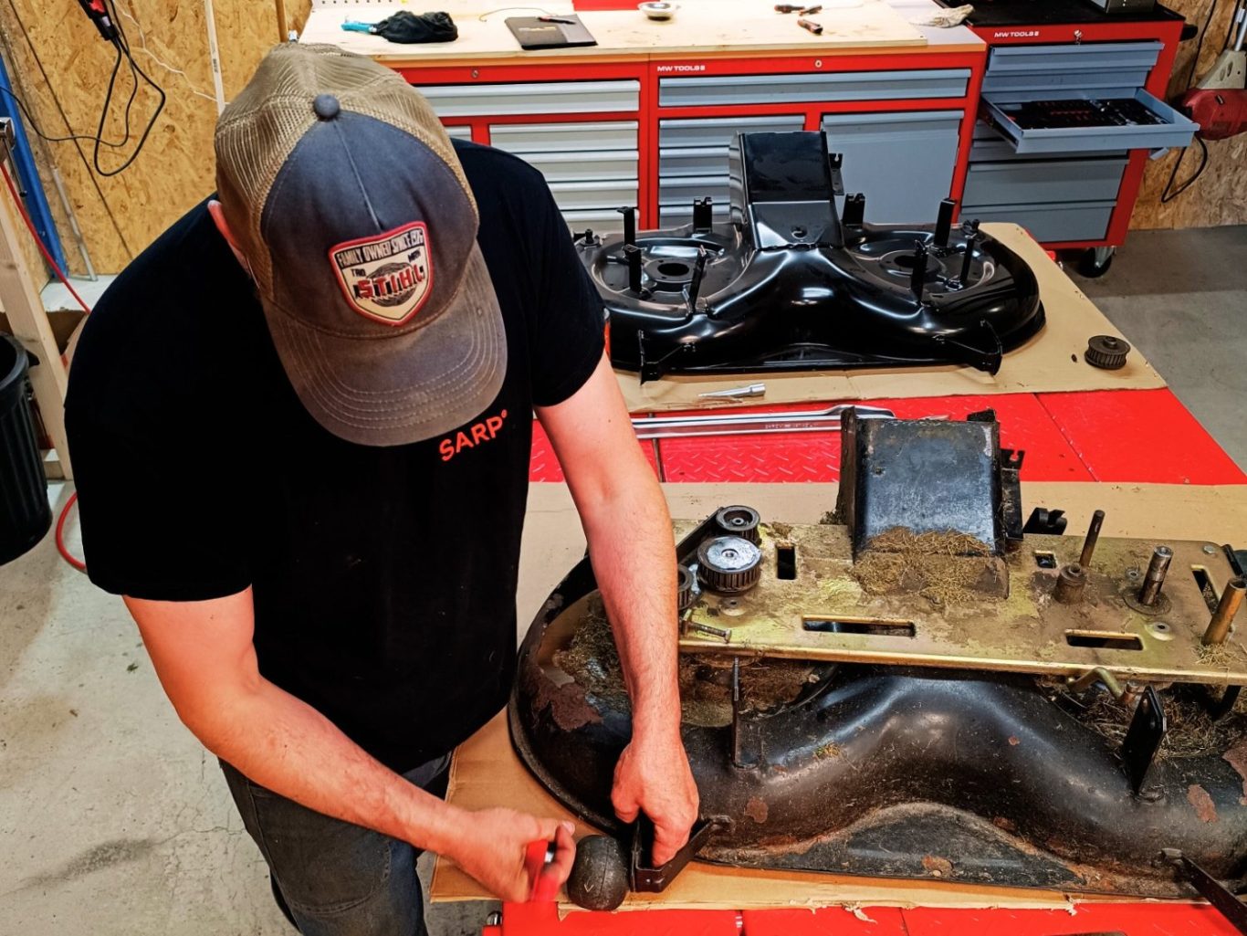 Atelier de réparation et entretien de matériel de motoculture à Landevieille en Vendée : révision de tondeuses, autoportées, tronçonneuses..