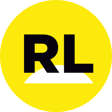 Logo circulaire jaune avec les lettres "RL" en noir et un arc blanc en dessous.